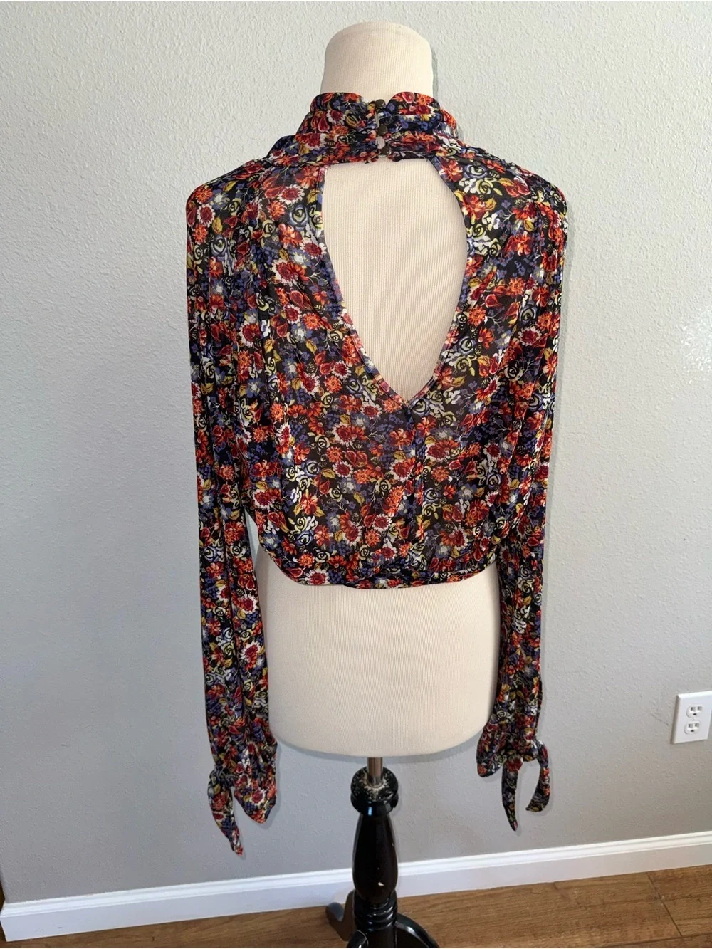 Free People | All Dolled Up Floral Cropped Top size medium